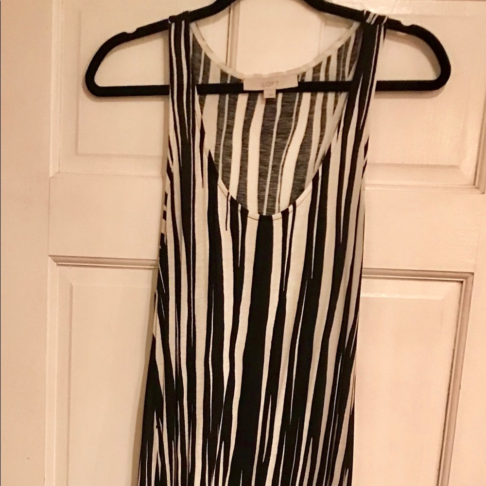 Black & White Dress - Picture 5 of 5